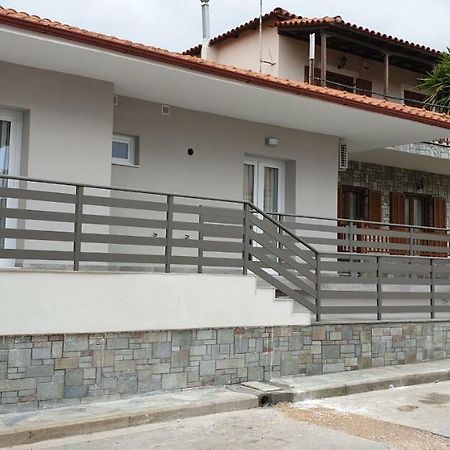 Ferienwohnung Chriselia Nea Roda Exterior foto