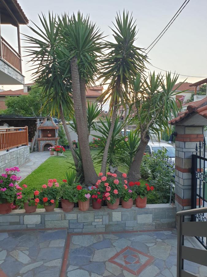 Ferienwohnung Chriselia Nea Roda Exterior foto