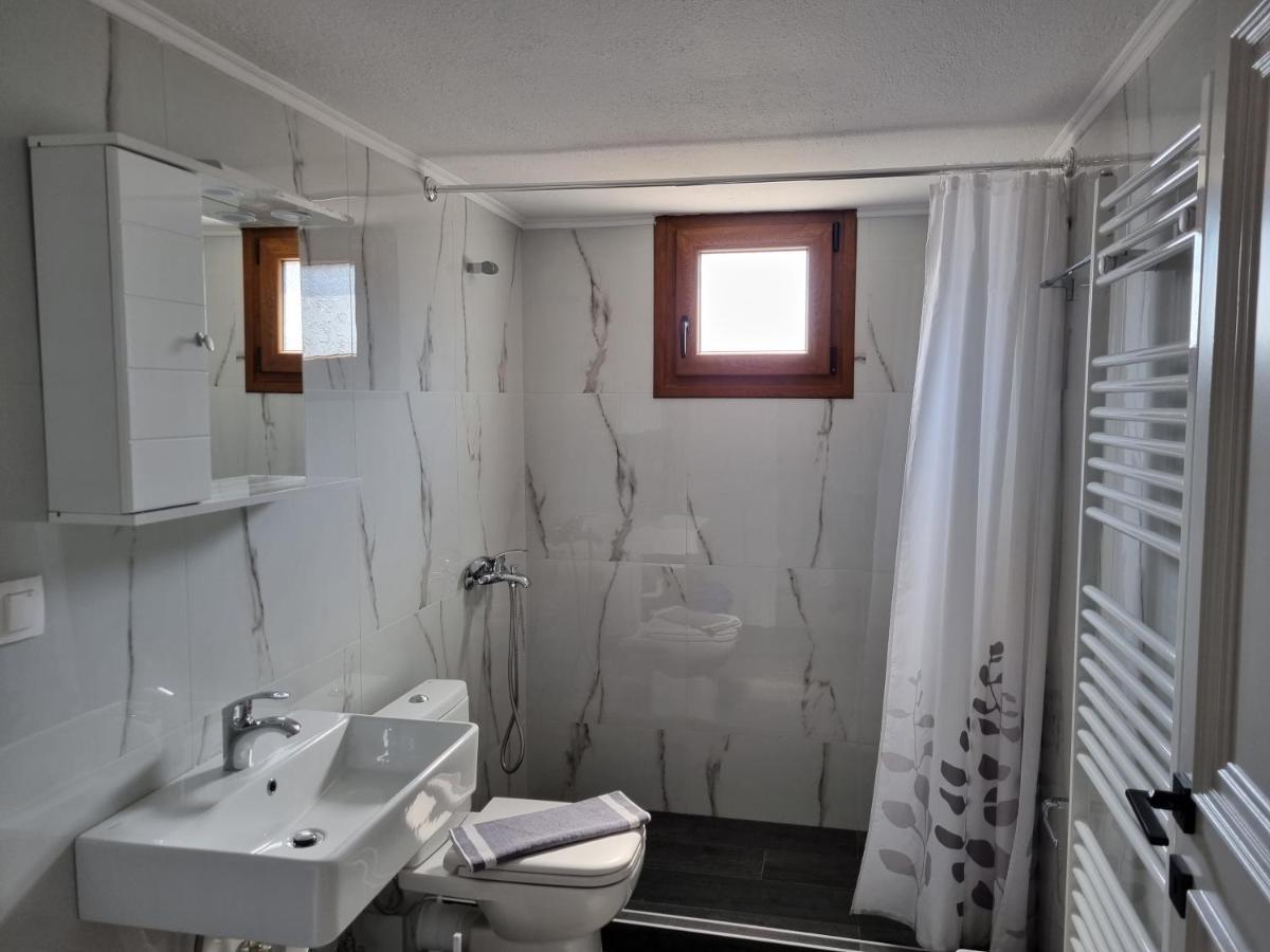 Ferienwohnung Chriselia Nea Roda Exterior foto