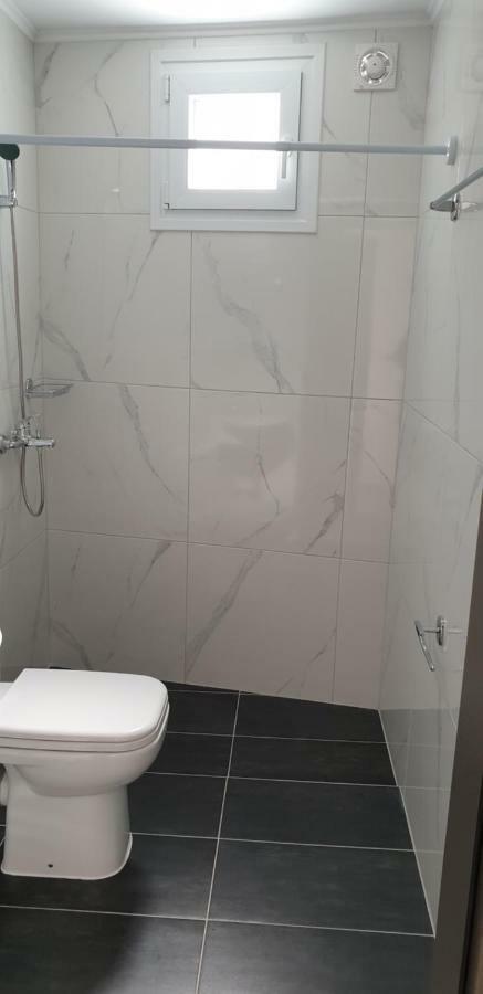 Ferienwohnung Chriselia Nea Roda Exterior foto