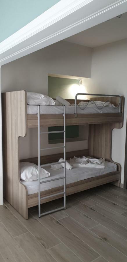 Ferienwohnung Chriselia Nea Roda Exterior foto