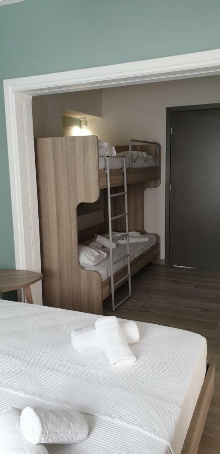 Ferienwohnung Chriselia Nea Roda Exterior foto
